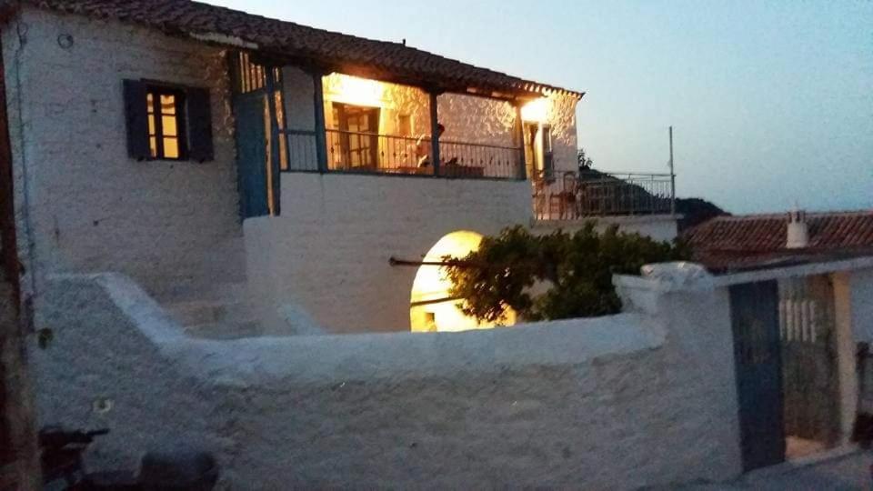Tirós Lovely Traditionnal House With Sea View מראה חיצוני תמונה